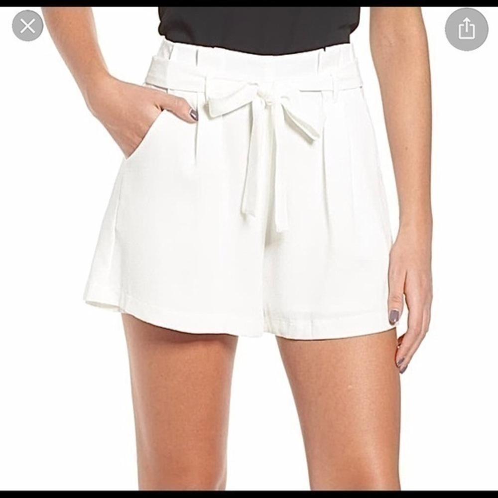 Leith tie waist crepe shorts in ivory - Picture 1 of 4